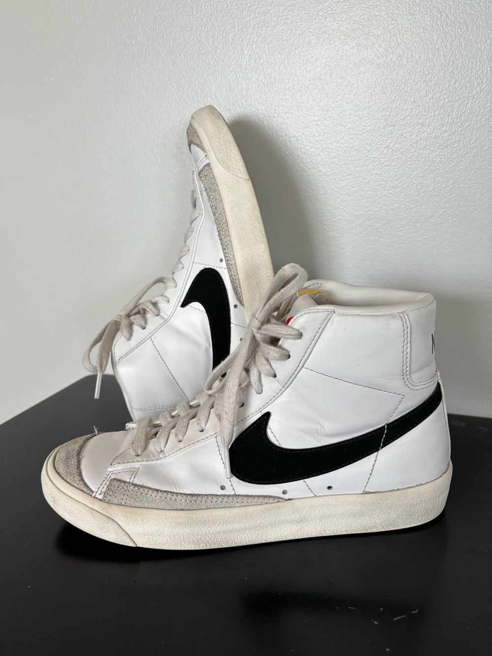 Nike Blazer Mid 77 Vintage White Black CZ1055-100 Womens Size 7.5 Sneakers Shoes